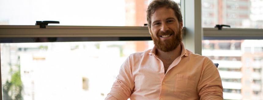 Alejandro Safdie: “Es mejor tomar decisiones sin las ataduras de nuestra montaña rusa emocional”